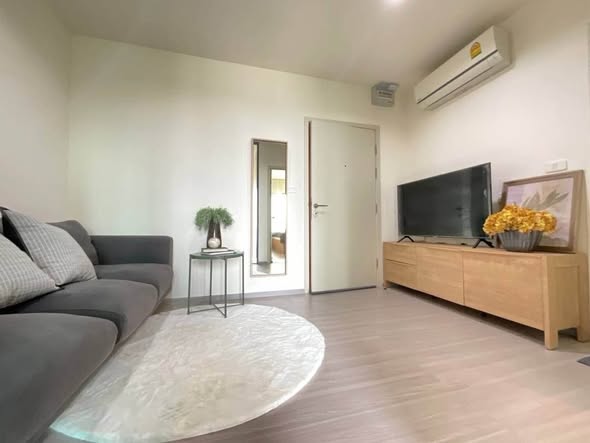 living room and bedroom and room interior of Aspire Sathorn-Ratchaphruek