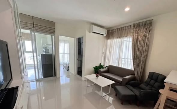 bedroom and living room of Aspire Sukhumvit 48