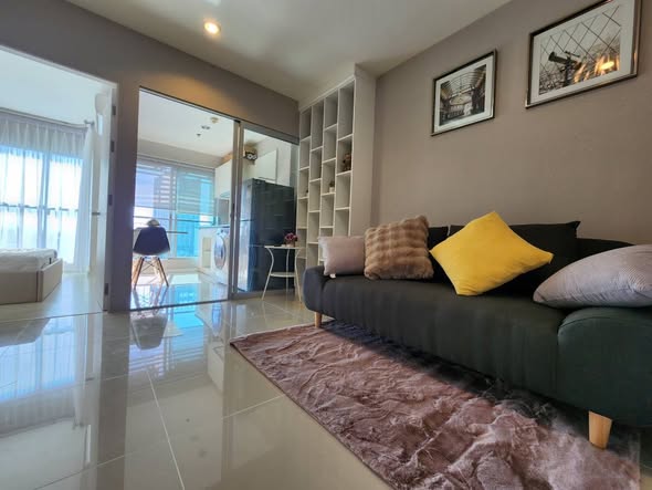 bedroom and living room of Aspire Sukhumvit 48