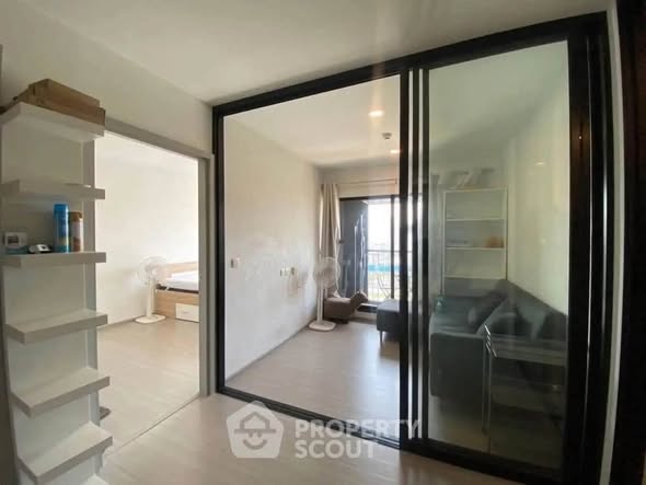 bedroom and room interior of Aspire Sukhumvit-On Nut
