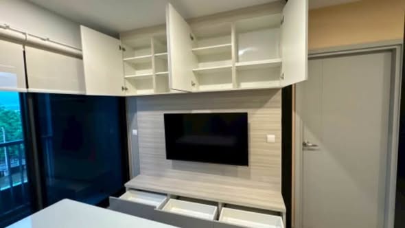room interior and kitchen of Aspire Sukhumvit-On Nut
