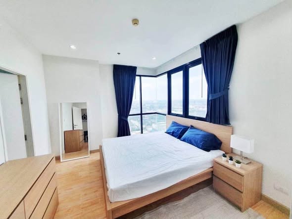 bedroom of Astro