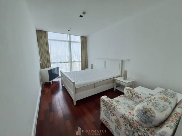 bedroom of Athenee Residence