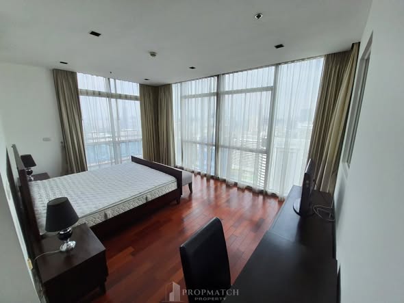 bedroom of Athenee Residence