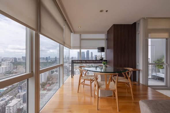 room interior of Athenee Residence