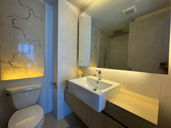 bathroom of Atlantis Condo Resort Pattaya