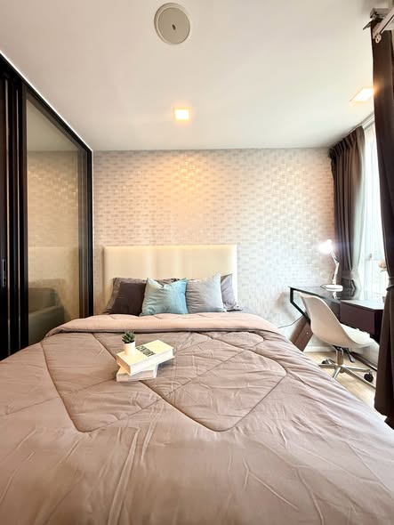 bedroom of Atmoz รัชดา-ห้วยขวาง คอนโด