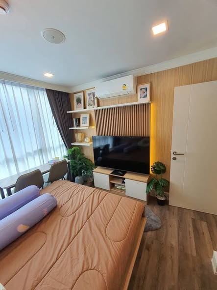 bedroom of Atmoz รัชดา-ห้วยขวาง คอนโด