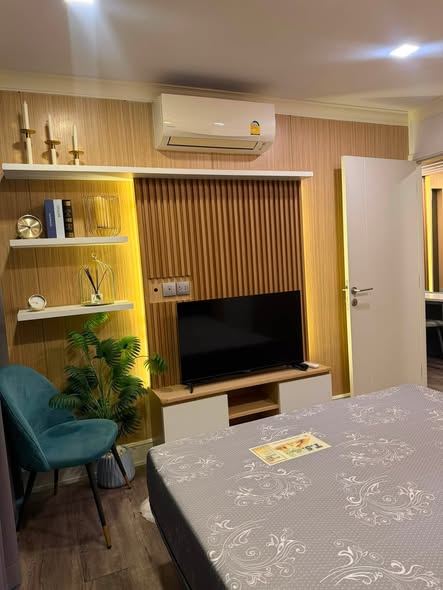 bedroom of Atmoz รัชดา-ห้วยขวาง คอนโด