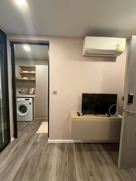 bedroom and room interior of Atmoz รัชดา-ห้วยขวาง คอนโด