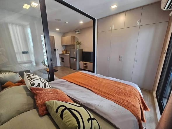 bedroom and room interior of Atmoz รัชดา-ห้วยขวาง คอนโด