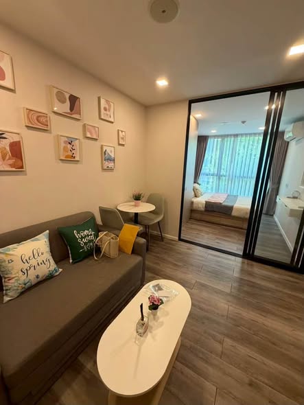 living room of Atmoz รัชดา-ห้วยขวาง คอนโด