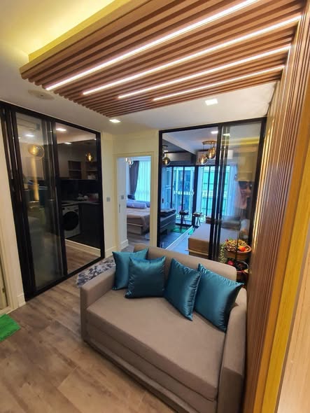living room and room interior of Atmoz รัชดา-ห้วยขวาง คอนโด