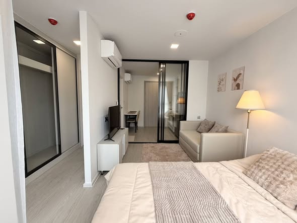bedroom and room interior of Atmoz Oasis Onnut