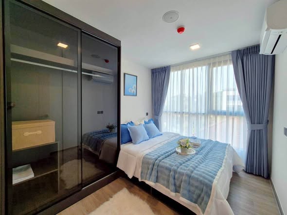 bedroom and room interior of Atmoz Palacio Ladprao Wanghin | แอทโมซ พาลาซิโอ ลาดพร้าว วังหิน