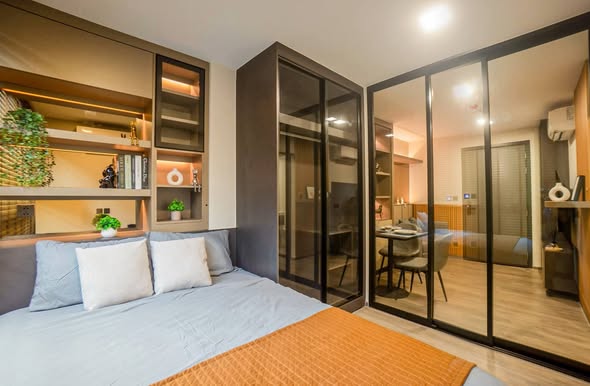bedroom and room interior of Atmoz Palacio Ladprao Wanghin | แอทโมซ พาลาซิโอ ลาดพร้าว วังหิน