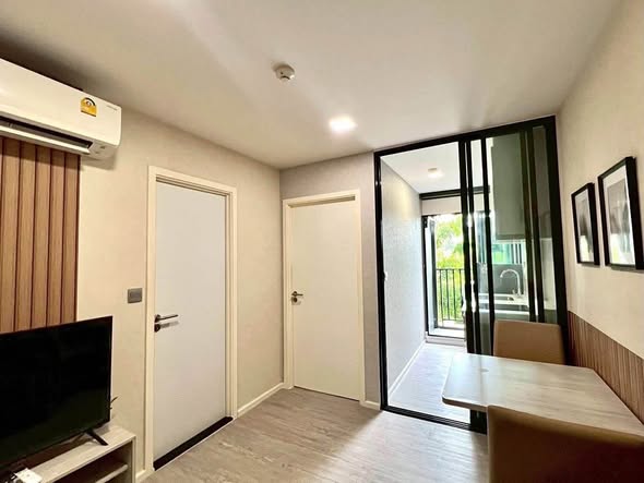bedroom and room interior of Atmoz Tropicana Bangna