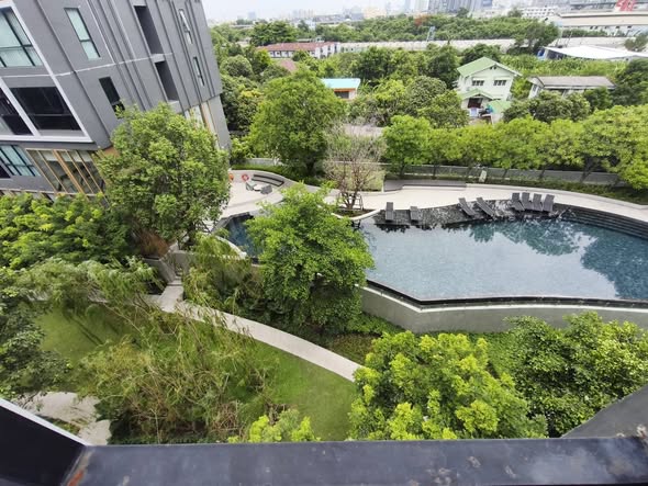 pool of Atmoz Tropicana Bangna