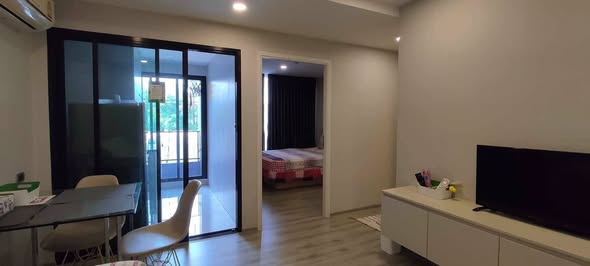 bedroom and room interior of ATTITUDE BEARING CONDOMINIUM