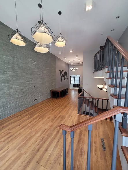 Baan Klang Krung Sathon-Narathiwas