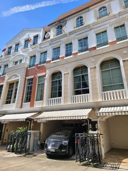Baan Klang Krung Sathon-Narathiwas
