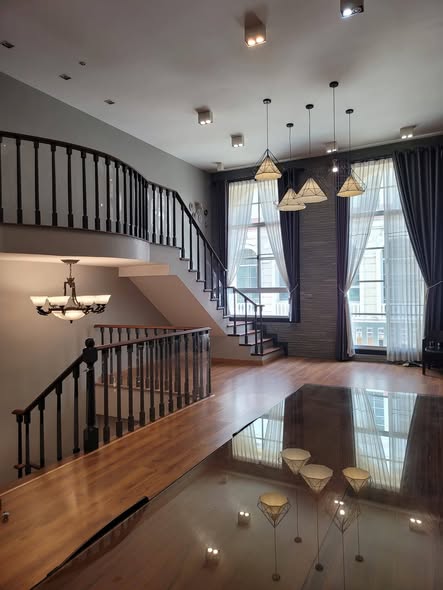 Baan Klang Krung Sathon-Narathiwas