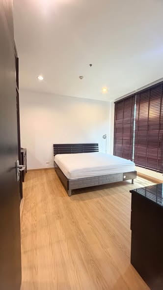 bedroom and room interior of Baan Klang Krung Siam-Pathum Wan