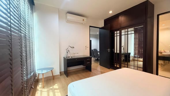 bedroom and room interior of Baan Klang Krung Siam-Pathum Wan
