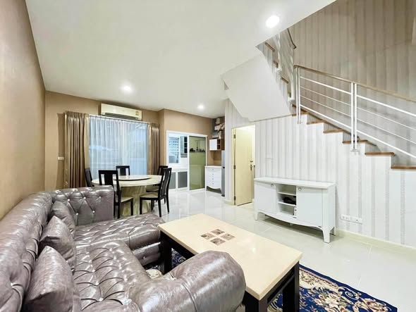 living room of Baan Klang Muang Rama 9 – Ramkhamhaeng