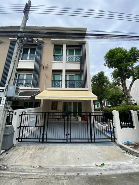 Baan Klang Muang Rama 9
