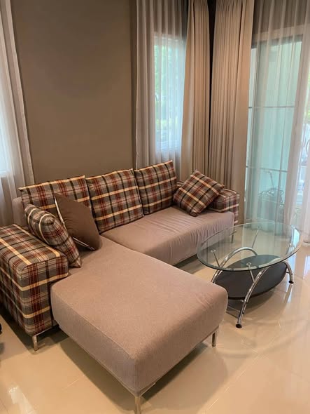 living room of Baan Klang Muang Rama 9