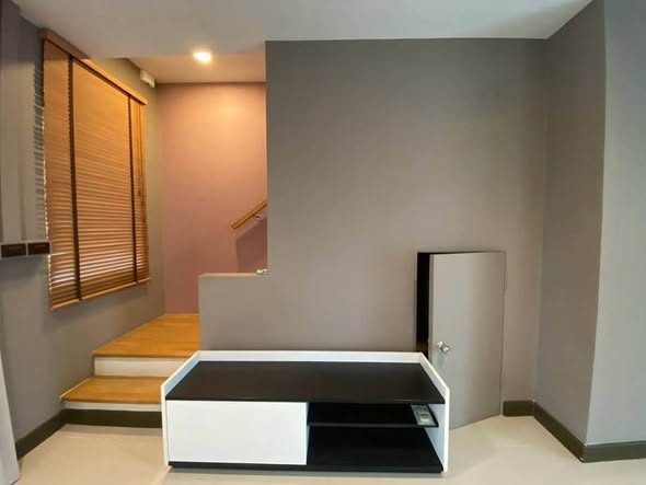 room interior of Baan Klang Muang Rama 9