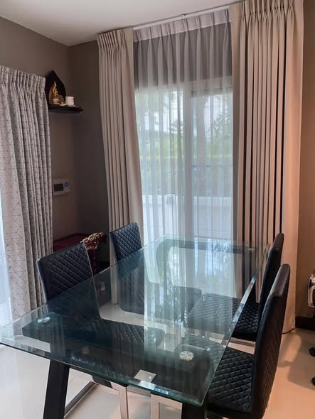 room interior of Baan Klang Muang Rama 9
