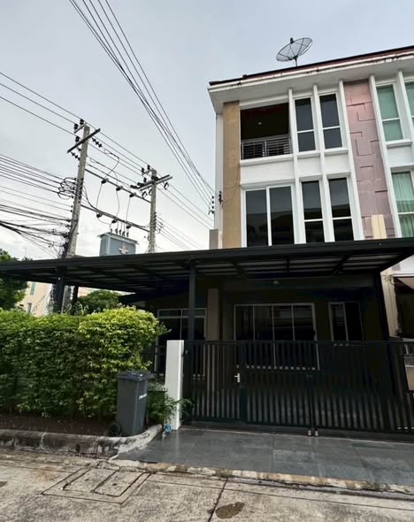 Baan Klang Muang S-Sense Rama 9-Ladprao