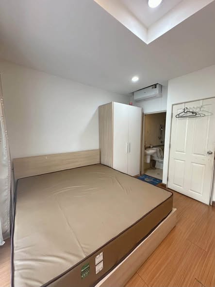bedroom of Baan Klang Muang The Paris Rama 9 – Ramkamhaeng