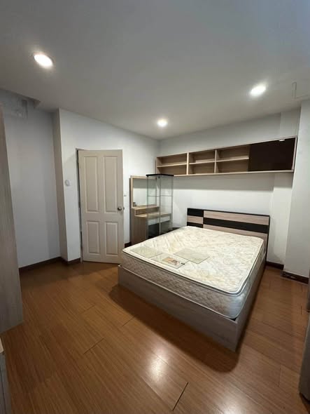 bedroom of Baan Klang Muang The Paris Rama 9 – Ramkamhaeng