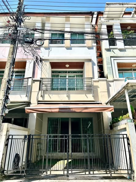 Baan Klang Muang The Paris Rama 9 – Ramkamhaeng
