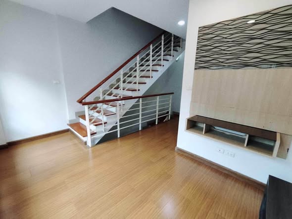 living room of Baan Klang Muang The Paris Rama 9 – Ramkamhaeng