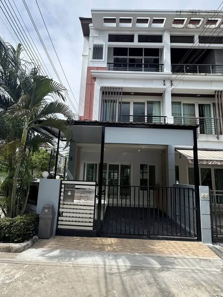 Baan Klang Muang Urbanion Rama 9-Ladprao