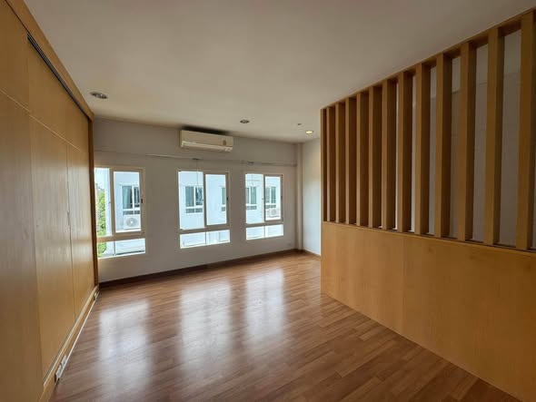 room interior of Baan Klang Muang Urbanion Rama 9-Ladprao