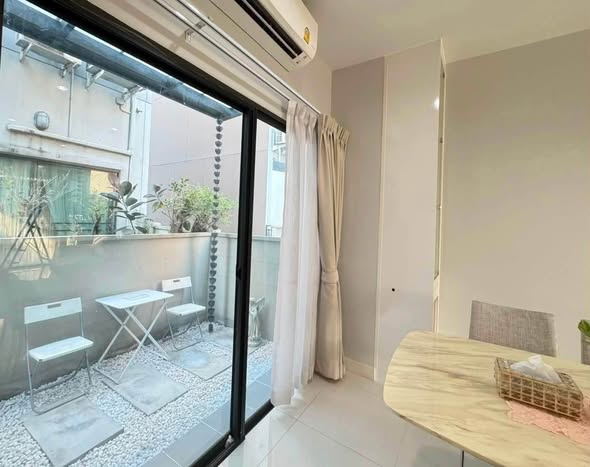 bedroom and room interior of Baan Klang Mueang Rama 9-Krungthep Kritha
