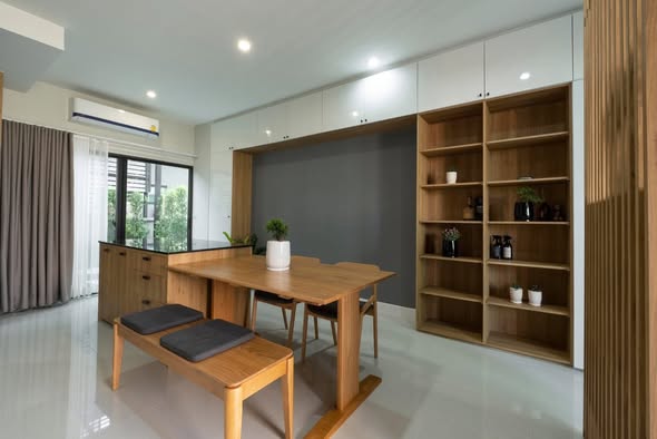 room interior of Baan Klang Mueang Rama 9-Krungthep Kritha