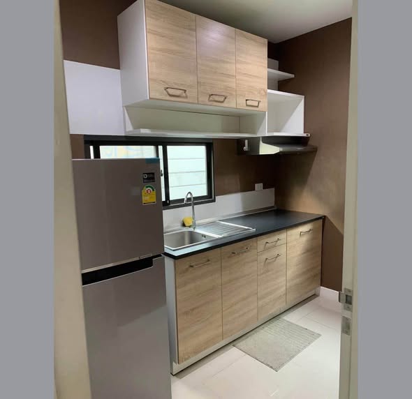 bathroom and kitchen of Baan Klang Mueng THE EDITION Rama9 – Onnut