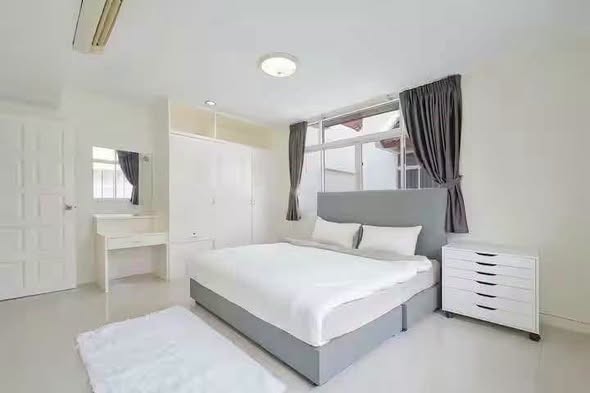 bedroom of Baan Phrom Phong