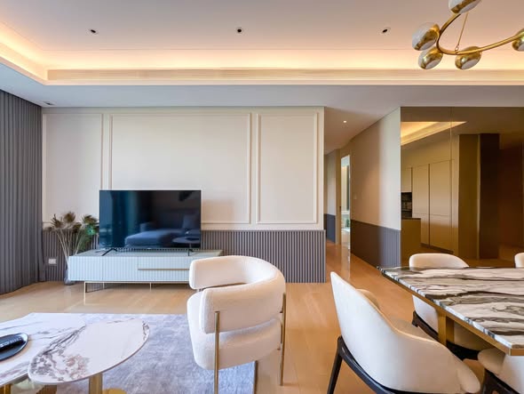 living room of Baan Sindhorn (บ้านสินธร)