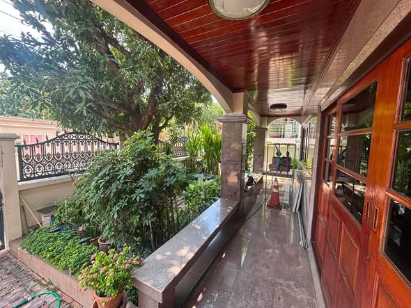 Baan Sukhumvit 18