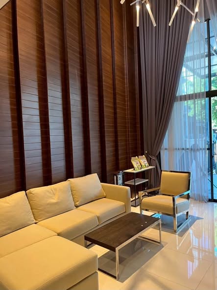 living room and room interior of BaanKlangMuang Ratchayothin