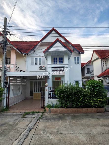 Ban Klang Mueang S-Sense Sathorn-Taksin 2