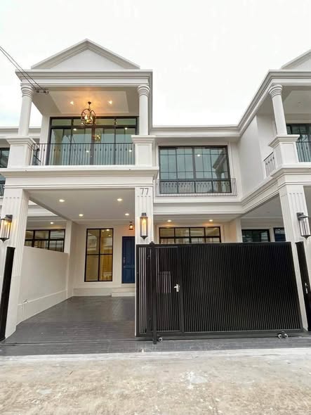 Ban Klang Mueang S-Sense Sathorn-Taksin 2