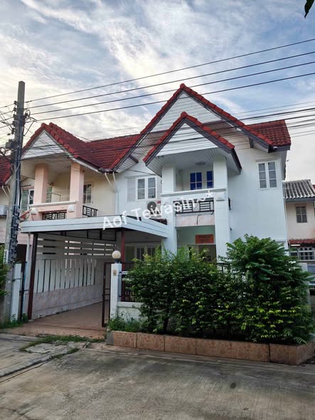 Ban Klang Mueang S-Sense Sathorn-Taksin 2